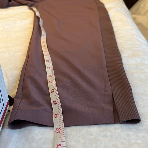 Athleta Brooklyn Ankle Pant in Damask Mauve - Picture 14 of 14